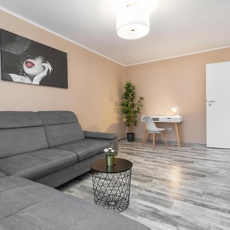 Ferienwohnung Decebal Flat Oradea Exterior foto