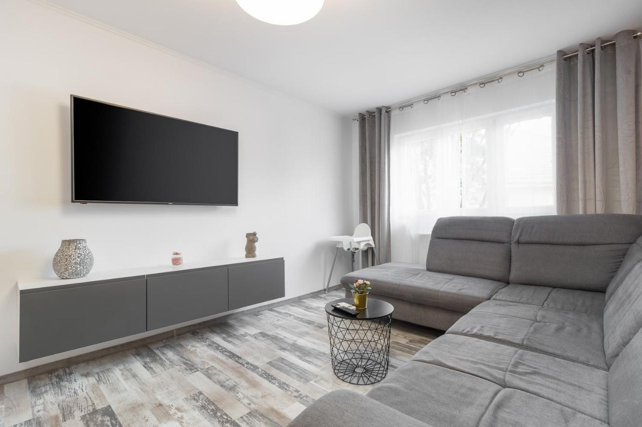 Ferienwohnung Decebal Flat Oradea Exterior foto